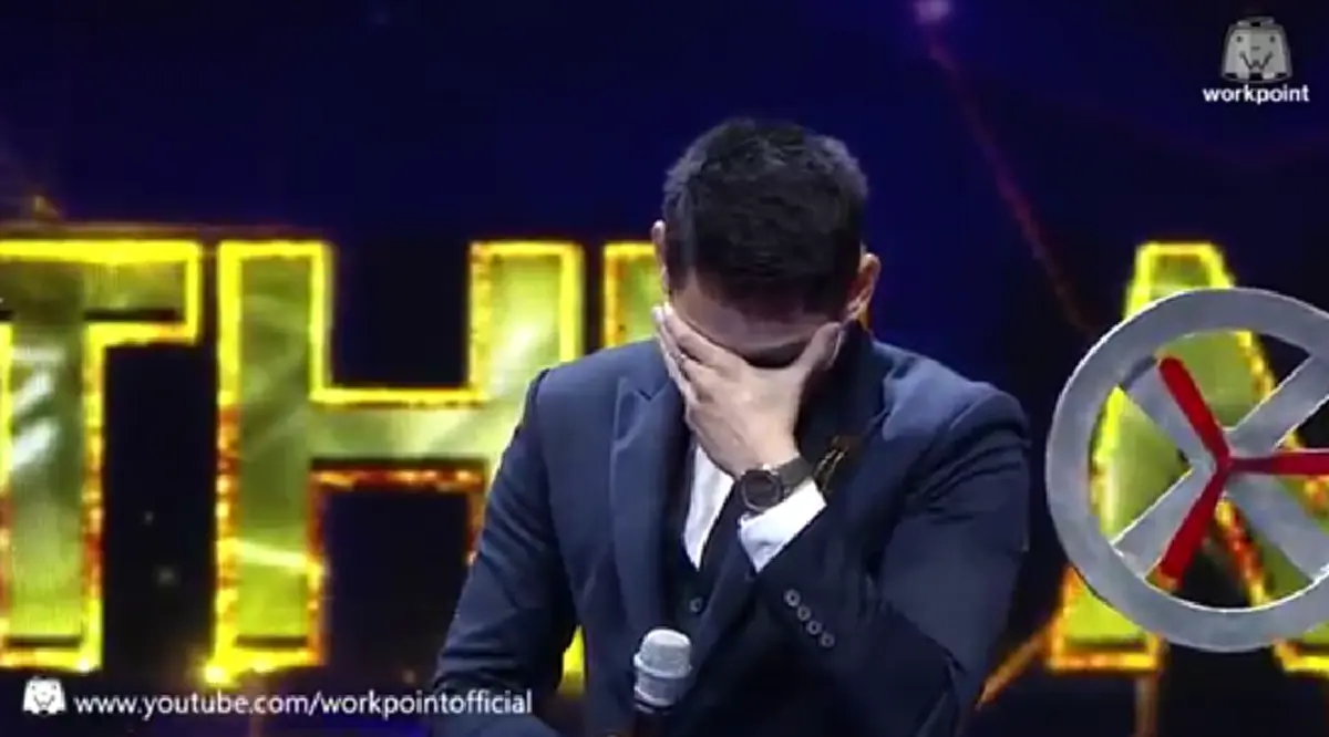 มันเกิดอะไรขึ้น?? เมื่อ "หน้ากากเจ้าหญิง" กล้าดีด่ายับ-ไม่เห็นหัวกรรมการ แต่พอถอดออกมาเท่านั้นแหละ บอกเลยงานนี้มีเงิบ!!! (ชมคลิป)