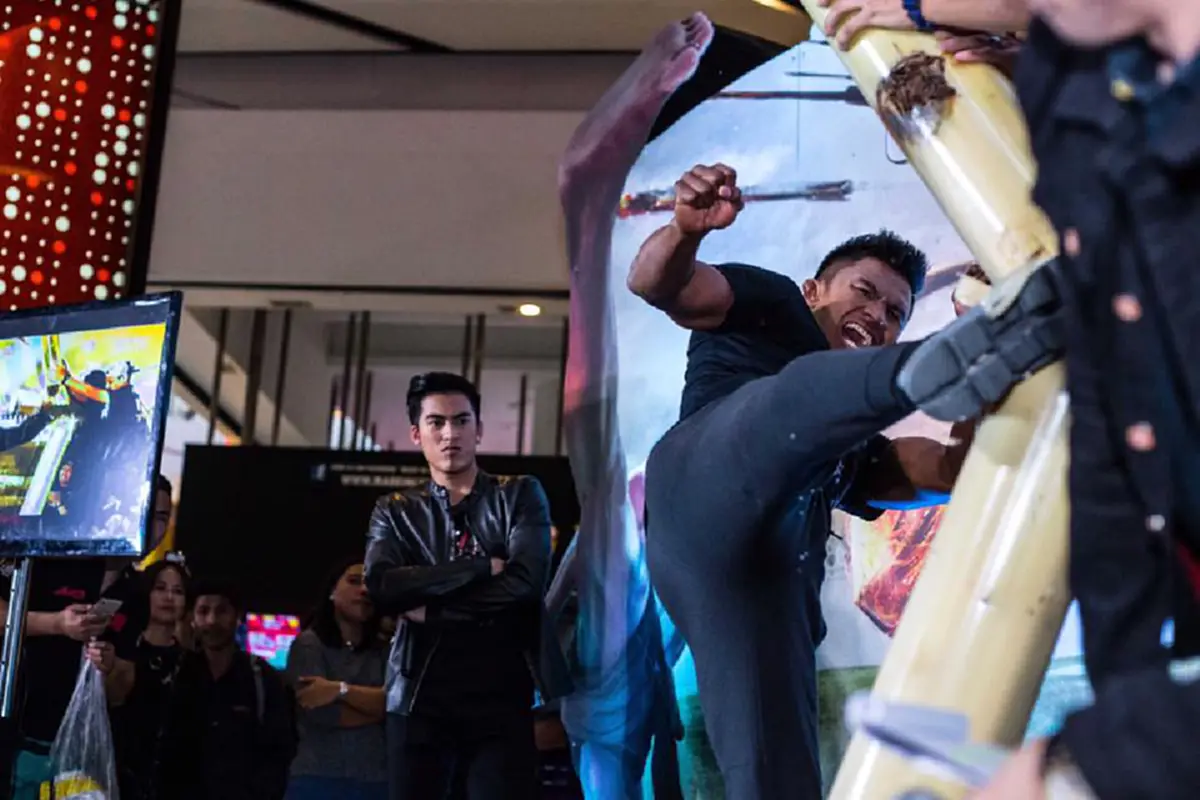 รีรันคลิปในตำนาน!! "บัวขาว" โชว์พลังเเข้งเตะต้นกล้วยกระจุย เเต่ละดอกหนักจริงๆ....เห็นเเล้วไม่อยากคิดสภาพ"คู่ต่อสู้"ที่เคยโดนอัดน่วม (มีคลิป)