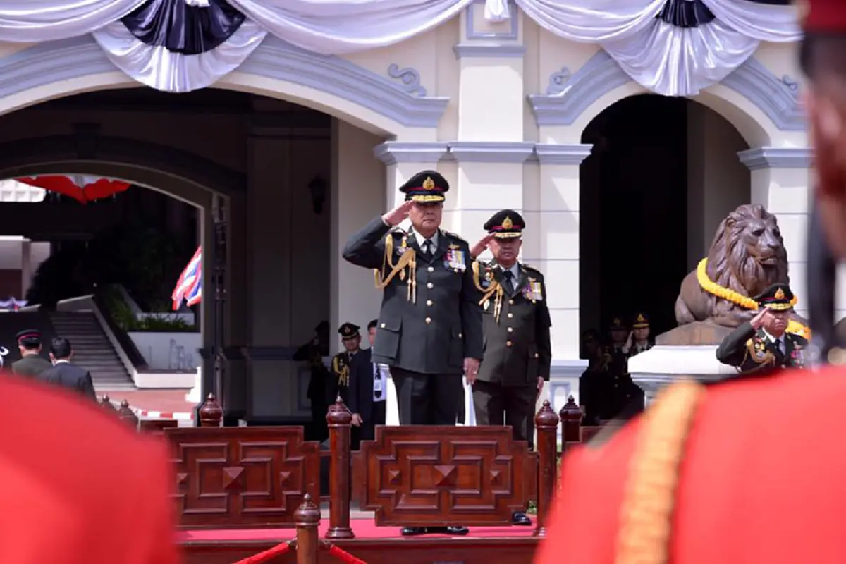 เป็นครั้งแรก...หาดูยาก!!! กองทัพไทยอัญเชิญภาพ "สมเด็จพระเจ้าอยู่หัว ร.๑๐" ครั้งทรงศึกษาวิชาทหารในตปท.ให้ชมเป็นบุญตา #ขอทรงพระเจริญยิ่งยืนนาน