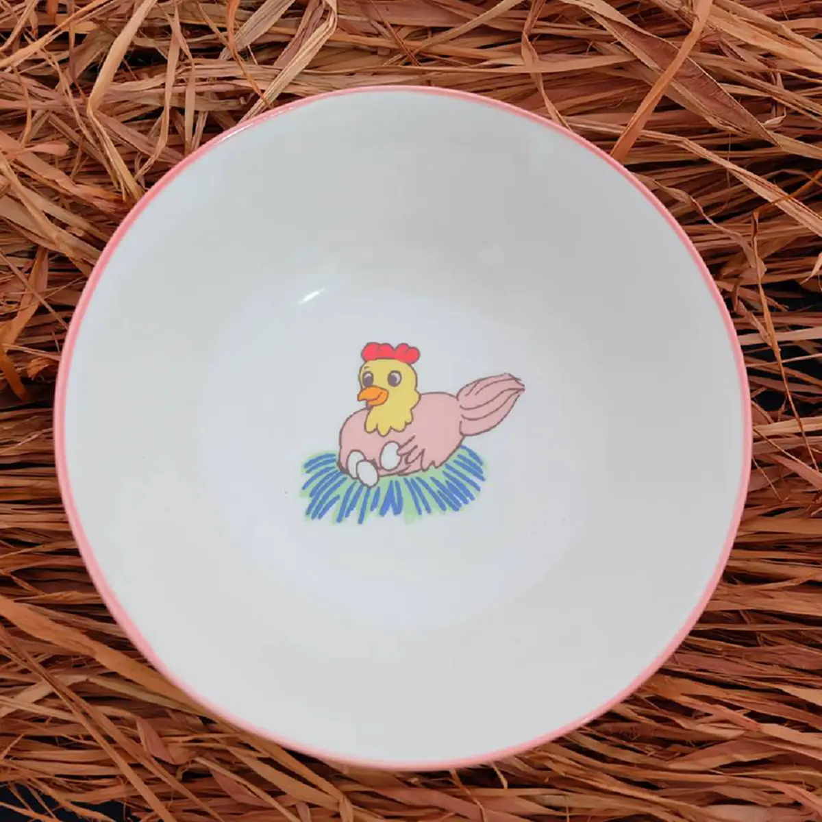 "ไก่ฟักไข่".....ขายแล้ววันนี้ ชุดถ้วยชามตราไก่ ลงลายจากภาพวาดฝีพระหัตถ์สมเด็จพระเทพรัตนราชสุดา ฯ สยามบรมราชกุมารี ที่ร้านภูฟ้าทุกสาขา