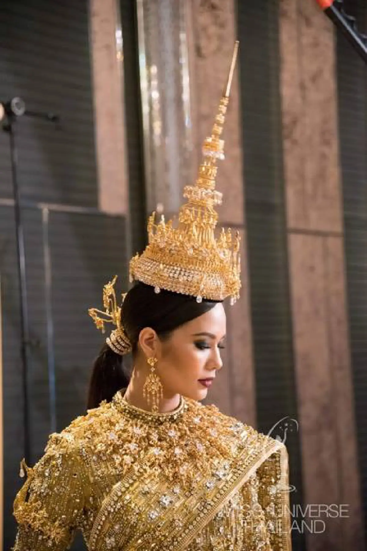 มาแรงแซงทุกโค้ง!!! พลังคนไทย ร่วมติดแฮชแท็ก "น้ำตาล ชลิตา" พุ่งทยานขึ้นอันดับ 1 วันแรก ลุ้นเป็น 1 ใน 12 คนสุดท้าย!!! #MissUniverse #Thailand