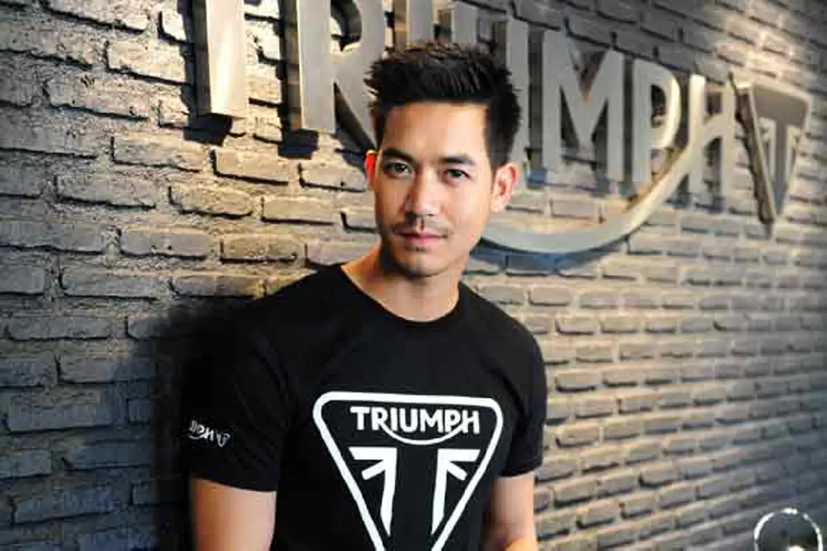 พี่ตูนฟีเวอร์!!  คนไทย ยกให้ "ตูน บอดี้สแลม" คนบันเทิงผู้ทรงอิทธิพลปี 2016   งานนี้ "ณเดช" ชิดซ้าย