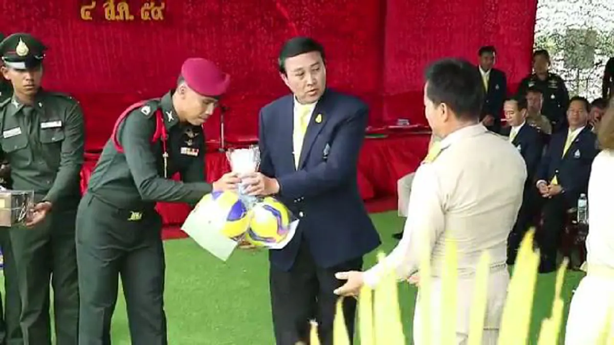 "พล.อ.อุดมเดช" ประธานมอบถุงยังชีพ-ปลูกต้นไม้แห่งแผ่นดินเฉลิมพระเกียรติ ณ อุทยานราชภักดิ์