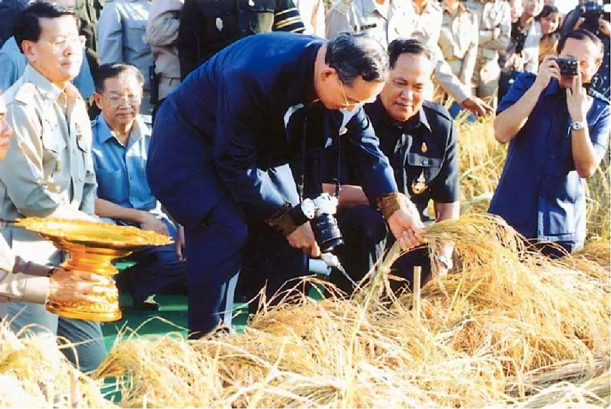 "ข้าวต้องปลูก เพราะอีก 20 ปี ประชากรจะ 80 ล้านคน" พระราชดำรัสของในหลวง ร.9 ยังคงกึกก้องอยู่ในความทรงจำของชาวนาทุกคน ตราบจนชั่วชีวิต 