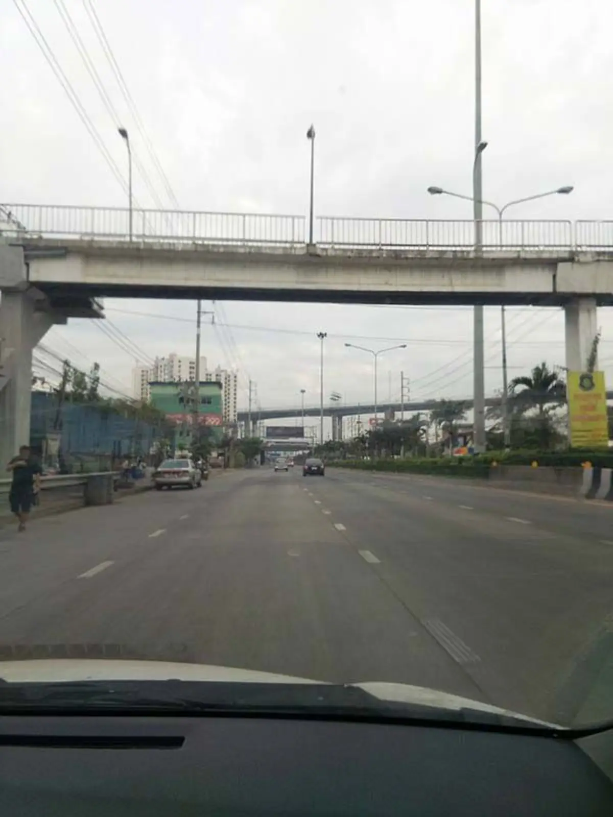 ความสุขรับปีใหม่!!! ประมวลภาพกทม.ถนนโล่ง รถวิ่งฉิว! จนชาวกรุงยิ้มกริ่ม หลังคนแห่ออกไปต่างจังหวัด แบบนี้ประหยัดเวลาเดินทางไปได้อีกเยอะ