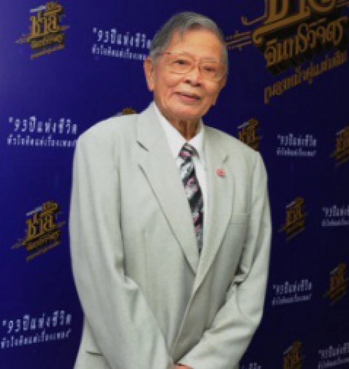 แทบไม่เชื่อสายตา!!!  8 นักร้องอมตะที่คนไทยยอมรับยิ่งแก่ยิ่งปัง เพราะงานชุกสุดๆ