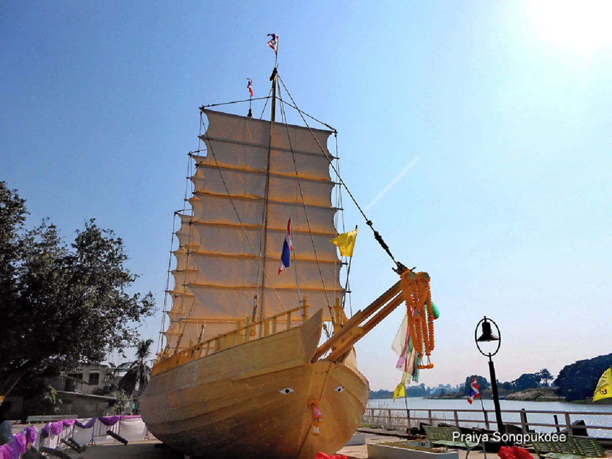 สุดตระการตา!! "เรือสำเภาทองโบราณ" ตัวช่วยเศรษฐกิจดูดนทท.แห่งชัยนาท (มีภาพ)