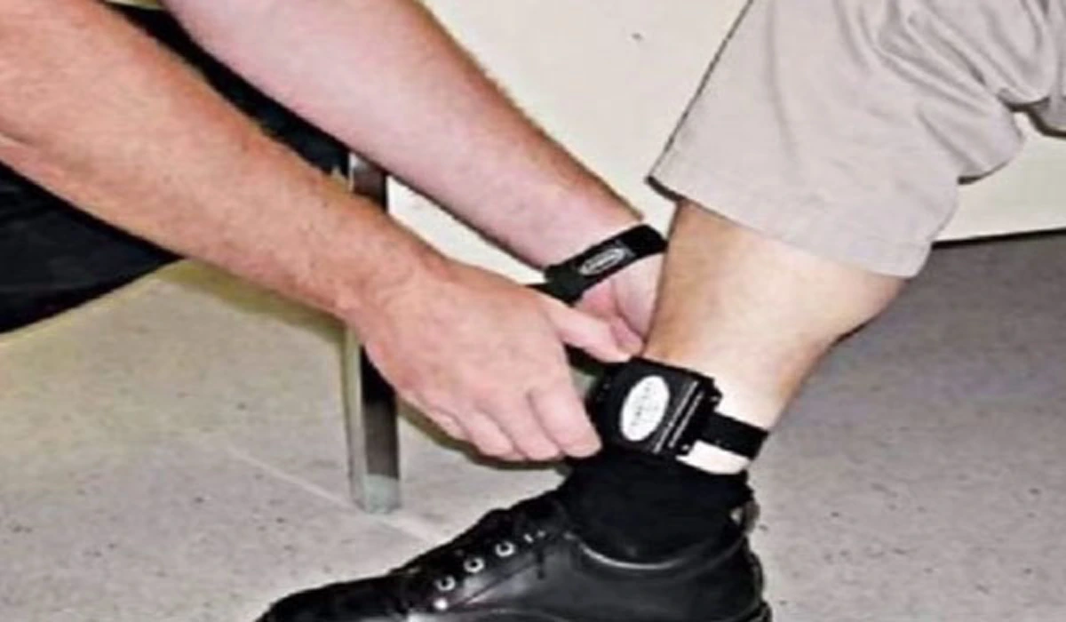 ทำความรู้จัก "กำไล EM" นวัตกรรมใหม่ของการต้องคดีแบบ...ไม่ต้องเข้าห้องขัง!!