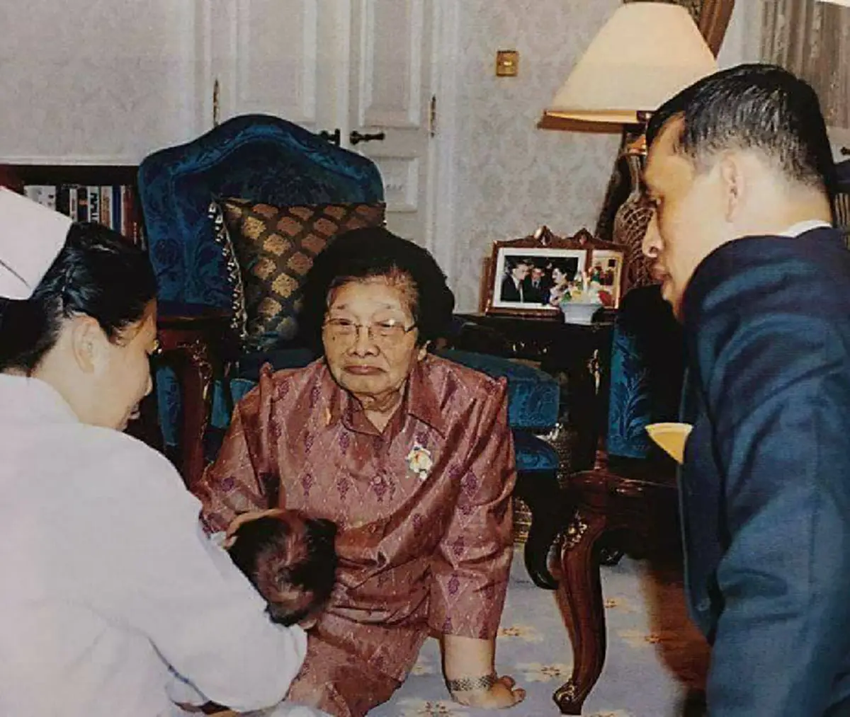 เรื่องราวแห่งความทรงจำ..."พระพี่เลี้ยงพระเจ้าแผ่นดิน" สมเด็จพระเจ้าอยู่หัวมหาวชิราลงกรณฯ ที่ในหลวงร.9 ทรงพระกรุณาโปรดเกล้าฯ ให้เป็นพระอภิบาล