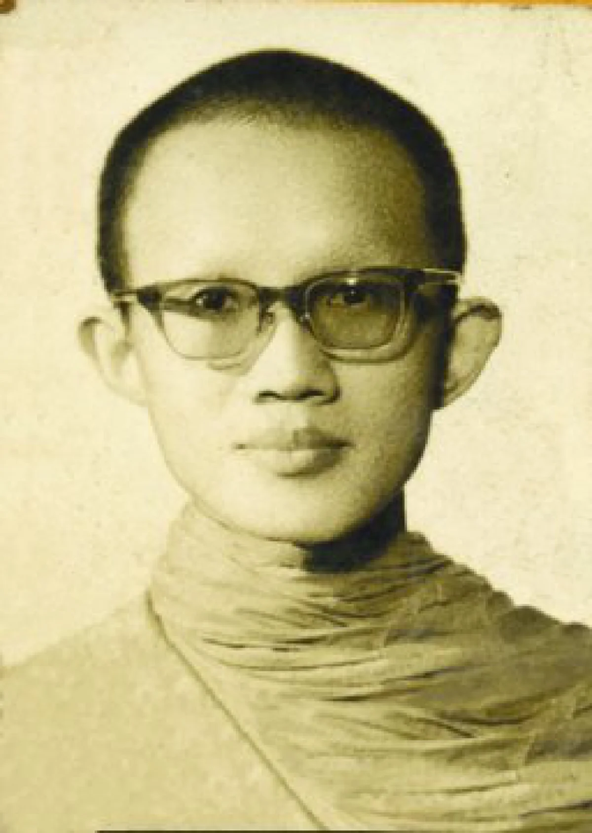 ผู้สันโดษ ใช้ชีวิตเรียบง่าย...นี่คือ "กุฎิ" พระพรหมคุณาภรณ์  พระนักวิชาการ สุภาพอ่อนน้อมและปฏิบัติดี...เป็นสังฆโสภณ...แห่งสงฆ์ไทย(ชมภาพ)