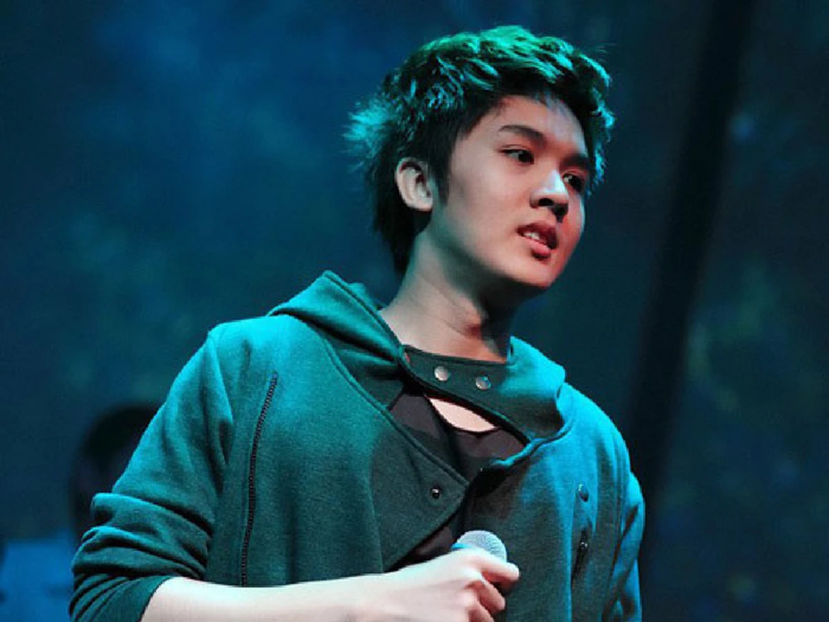 สันหลังเริ่มเห็นชัด?? "ฟลุค เดอะสตาร์" เหิมหนักฉวยความทุกข์ชาวนาเดือดร้อนราคาข้าวตก โพสต์ดราม่าสร้างกระแสไล่รัฐบาล !!?!!