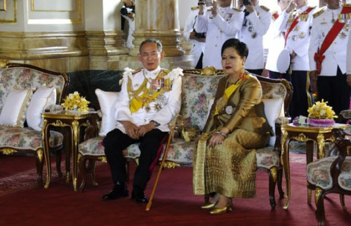 พระราชาแห่งสากลชาติ!! ภาพประวัติศาสตร์ราชวงศ์ทั่วโลกพร้อมใจเสด็จฯ ถวายพระพรในหลวง รัชกาลที่ 9 ถือเป็นการเทิดพระเกียรติสูงสุด