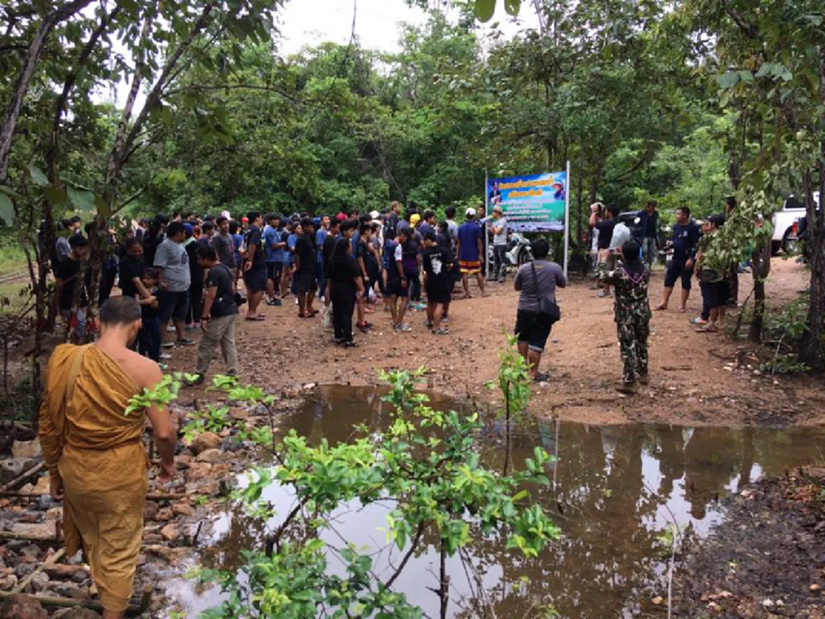 นักศึกษาอุเทนถวาย เยาวชนสถานพินิจ เครือข่ายเยาวชน ร่วม "สร้างฝายชะลอน้ำ" 20 ฝาย ถวายพ่อหลวง ร.๙