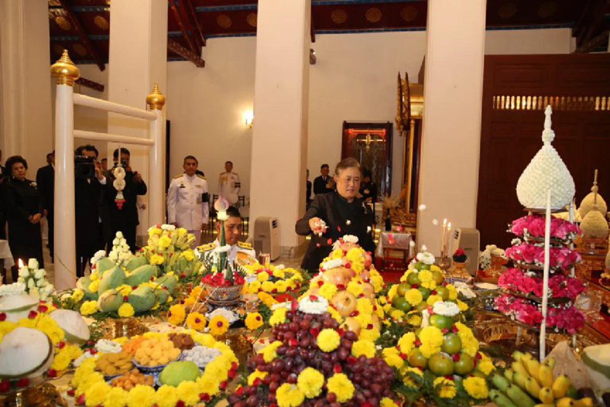 "สมเด็จพระเทพรัตนราชสุดาฯ" ทรงประกอบพิธีบวงสรวงอธิษฐานจิต เตรียมงานถวายพระเพลิงพระบรมศพ