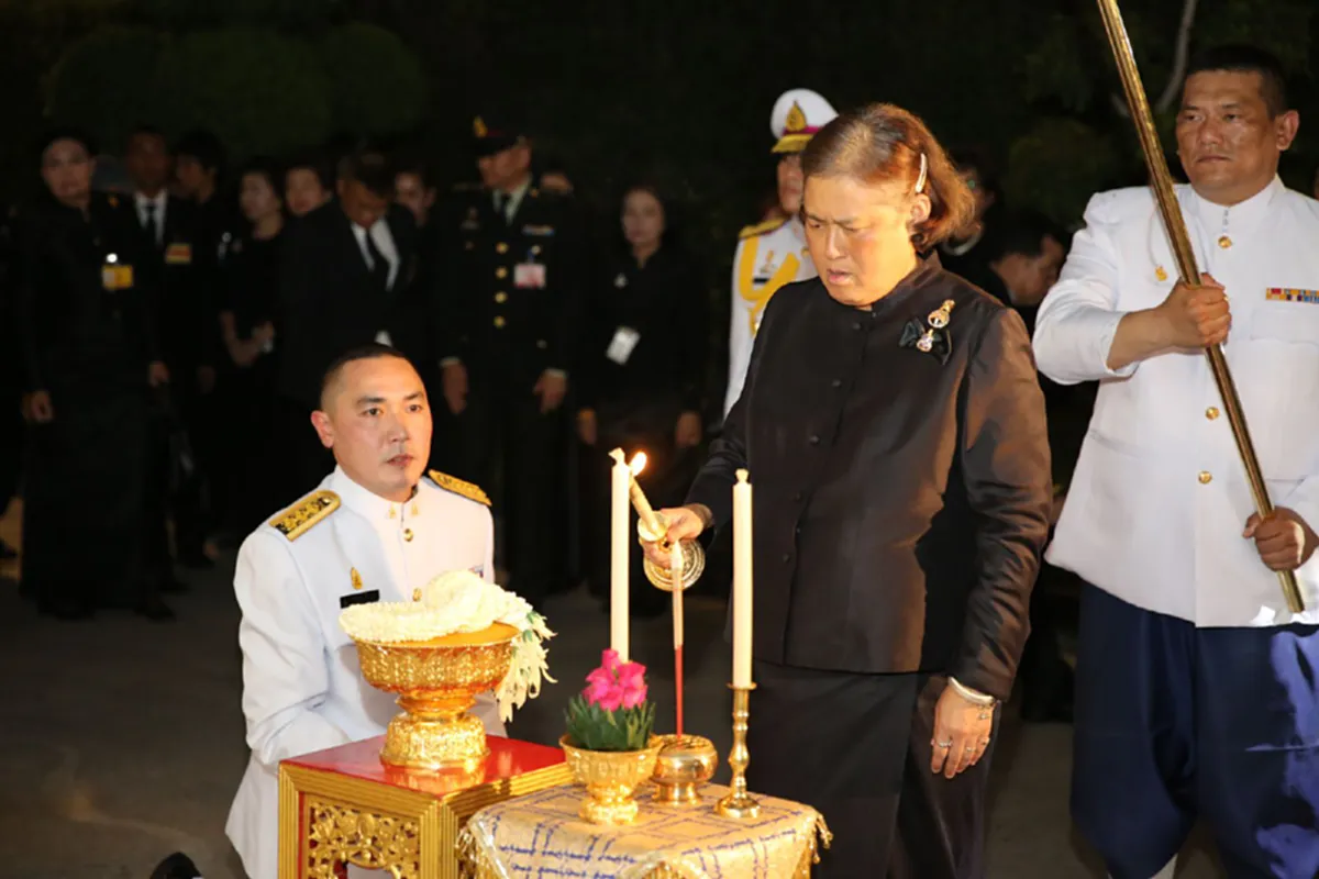 "สมเด็จพระเทพรัตนราชสุดาฯ" ทรงประกอบพิธีบวงสรวงอธิษฐานจิต เตรียมงานถวายพระเพลิงพระบรมศพ