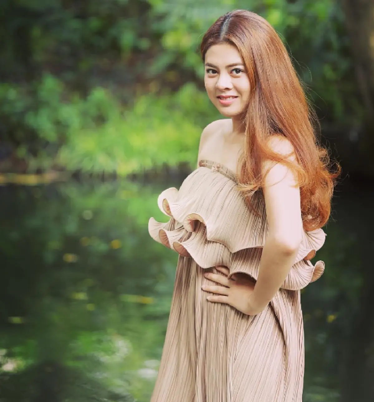 ใครมาไกลกว่ากัน?? เมื่อ "ใบเฟิร์น" ลูกสาว "จตุตรงค์" โพสต์ภาพย้อนวันวานเทียบกันจะๆ คู่ "เอ็ม" ลูกสาว "หม่ำ" งานนี้มีแต่ฮากับฮา!!!