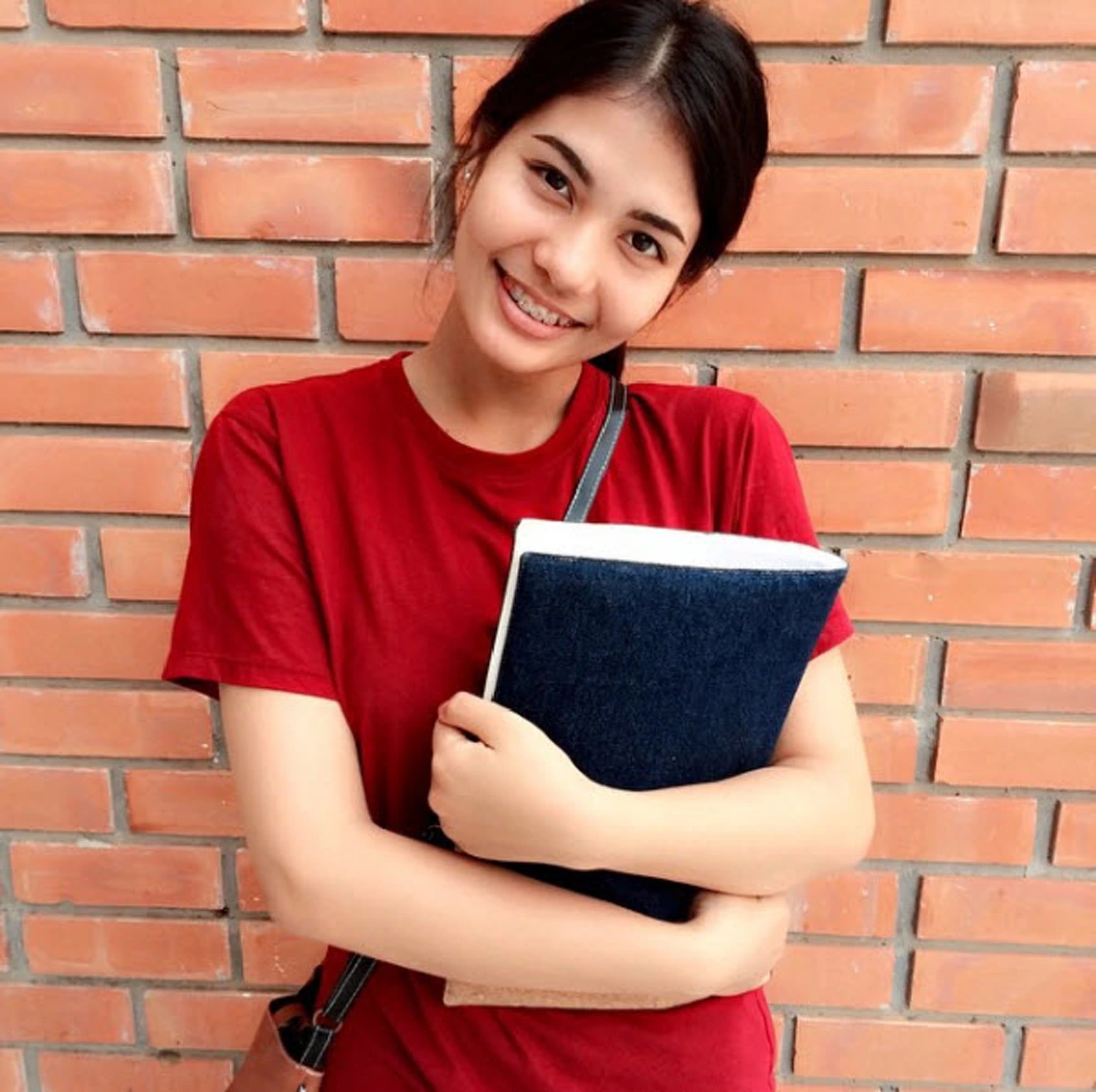 ส่องแววรุ่ง!!! "น้องสาว น้ำตาล ชลิตา" จ่อเทียบรัศมีความงามพี่สาวในอนาคต