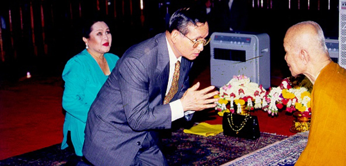 สมเด็จพระบรมราชินีนาถในรัชกาลที่๙  ทรงตรัสเรื่องที่อริยสงฆ์บอกถึง "บารมีของในหลวงรัชกาลที่๙ เป็นเช่นไร?"