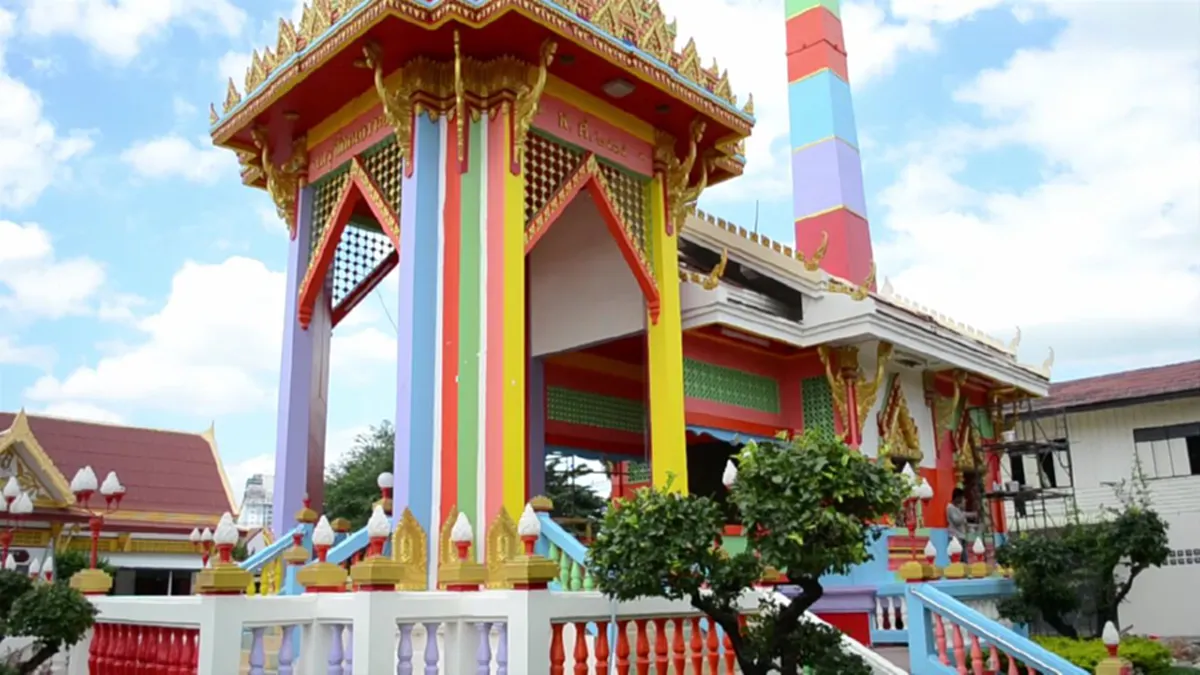 แม้แต่ผี ยังฮือฮา!! วัดโคราช สร้างเมรุ 7 สี สุดเฟี้ยวฟ้าว พอรู้ที่มาที่ไป ยิ่งทึ่งหนัก ปรบมือให้คนคิดรัวๆ!! (มีภาพ) 