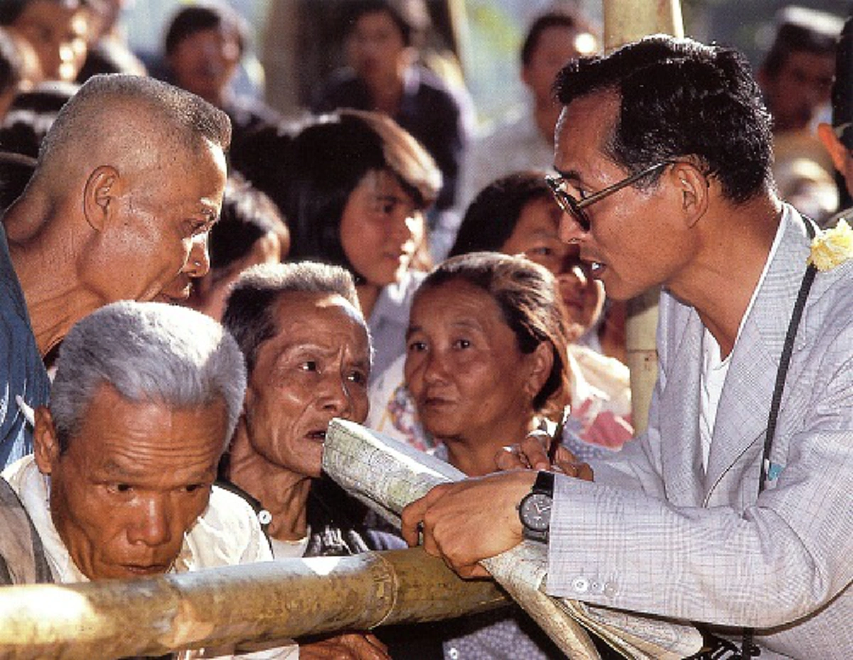 โพธิสัตว์จรรยา...มรรคาเพื่อมหาชน!! บุญของแผ่นดินไทย...ที่ได้อยู่ใต้ร่มพระบรมโพธิสมภารของ "ผู้มุ่งสู่พุทธภูมิ" ในกาลภายหน้าอย่างแท้จริง!!