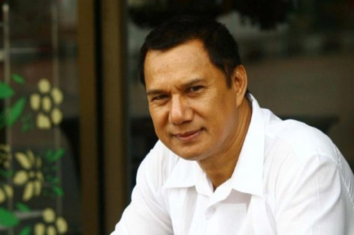 พี่ตูนฟีเวอร์!!  คนไทย ยกให้ "ตูน บอดี้สแลม" คนบันเทิงผู้ทรงอิทธิพลปี 2016   งานนี้ "ณเดช" ชิดซ้าย