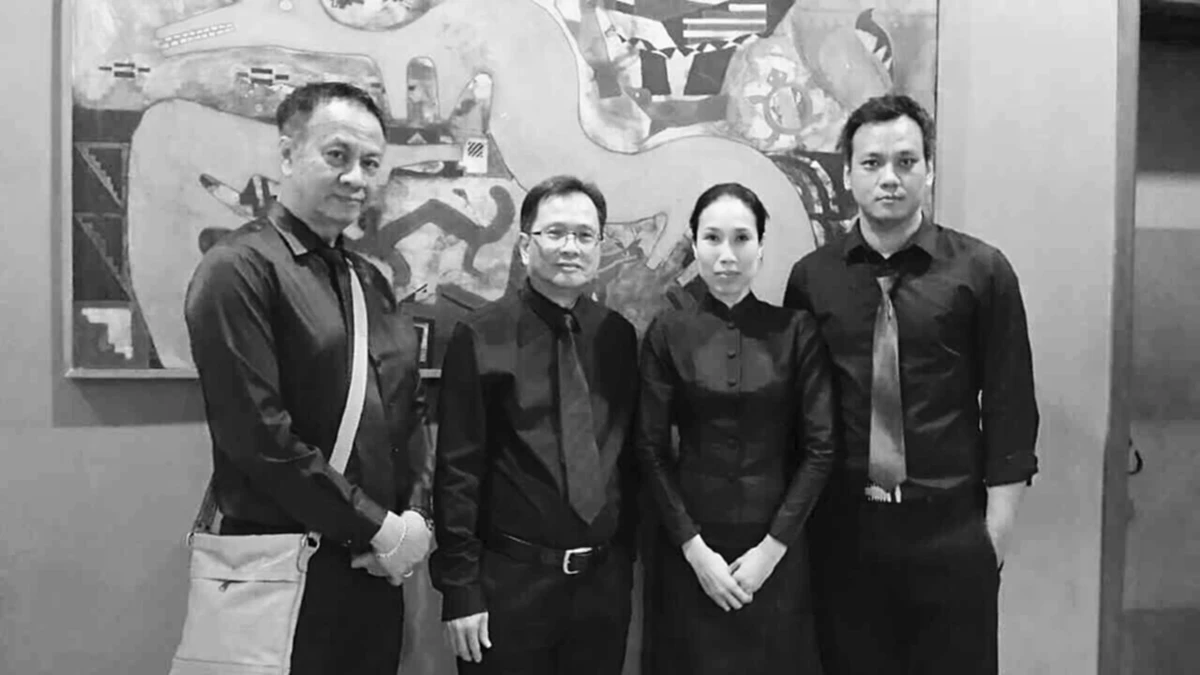 เคยได้ยินแต่เสียง!!!นักพากย์ทั่วไทยรวมตัวร้องเพลง"สรรเสริญพระบารมี"เพลงที่ใครๆร้องก็เพราะจับใจ(คลิป)