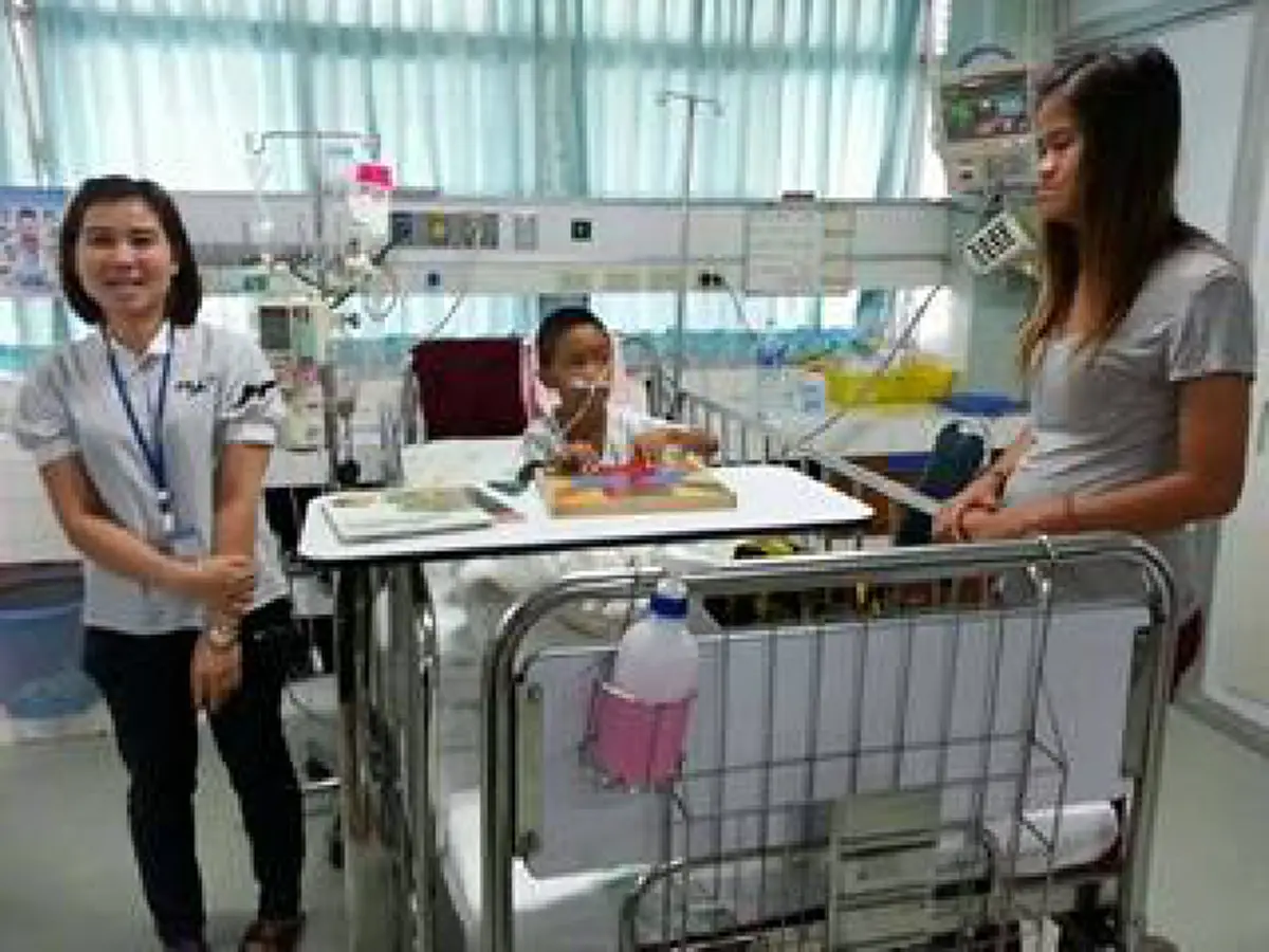 เห็นสภาพจริงน้ำตาแทบไหล!!!ยาย"ด.ช.จิ๋ว"เล่าอาการหลานป่วยธารัสซีเมียสุดน่าสงสาร ครั้งนี้อ้วกเป็นเลือดถือว่าหนักสุด ฝากขอบคุณทุกธารน้ำใจ(คลิป)