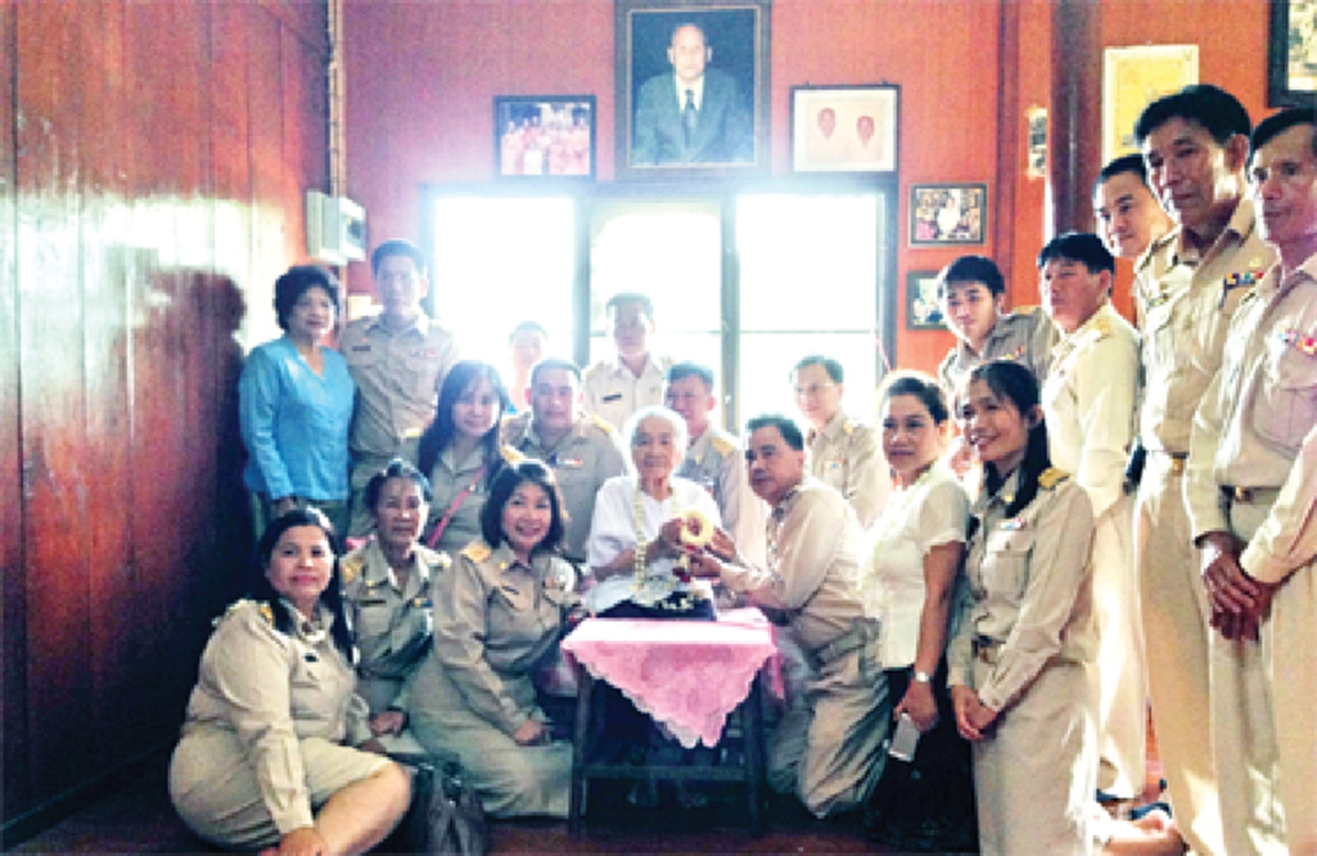 สุดสลด!! "อุ๊ยเปี้ย"  แม่เฒ่า 6 แผ่นดิน สิ้นแล้ว ด้วยวัย 107 ปี ขณะลูกสาวเผยเรื่องราวชีวิตของแม่ ที่ต้องบันทึกไว้ชั่วลูกชั่วหลาน!!