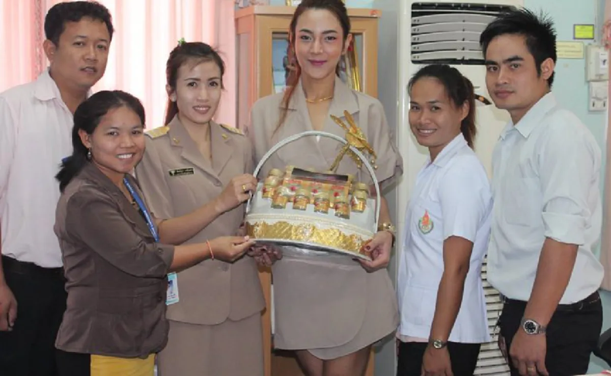 เปิดใจ หมอท็อฟฟี่ นายแพทย์สาวสวยดีกรี ผอ.รพ.กุดข้าวปุ้น ที่ฝันอยากสวย ที่ใครเห็นยังต้องตะลึง!!!