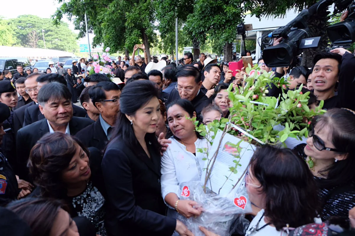 ยังไงก็จะไม่ชดใช้!!??..."ยิ่งลักษณ์"ยันหนักแน่น ค้านคำสั่งชดใช้จำนำข้าว ไม่แคร์คนแขวะอีเว้นท์ช่วยชาวนา...สรุปยังไงก็ไม่ยอมรับผิด??(รายละเอียด