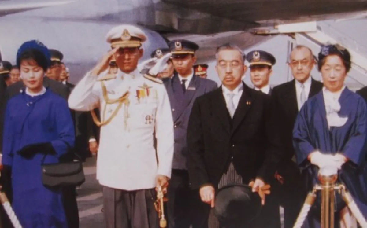 สุดยิ่งใหญ่องค์จักรพรรดิญี่ปุ่นสักการะพระบรมศพ ย้อนรอยประวัติศาสตร์ 2 ราชวงศ์ด้วยสายสัมพันธ์ที่แน่นแฟ้น