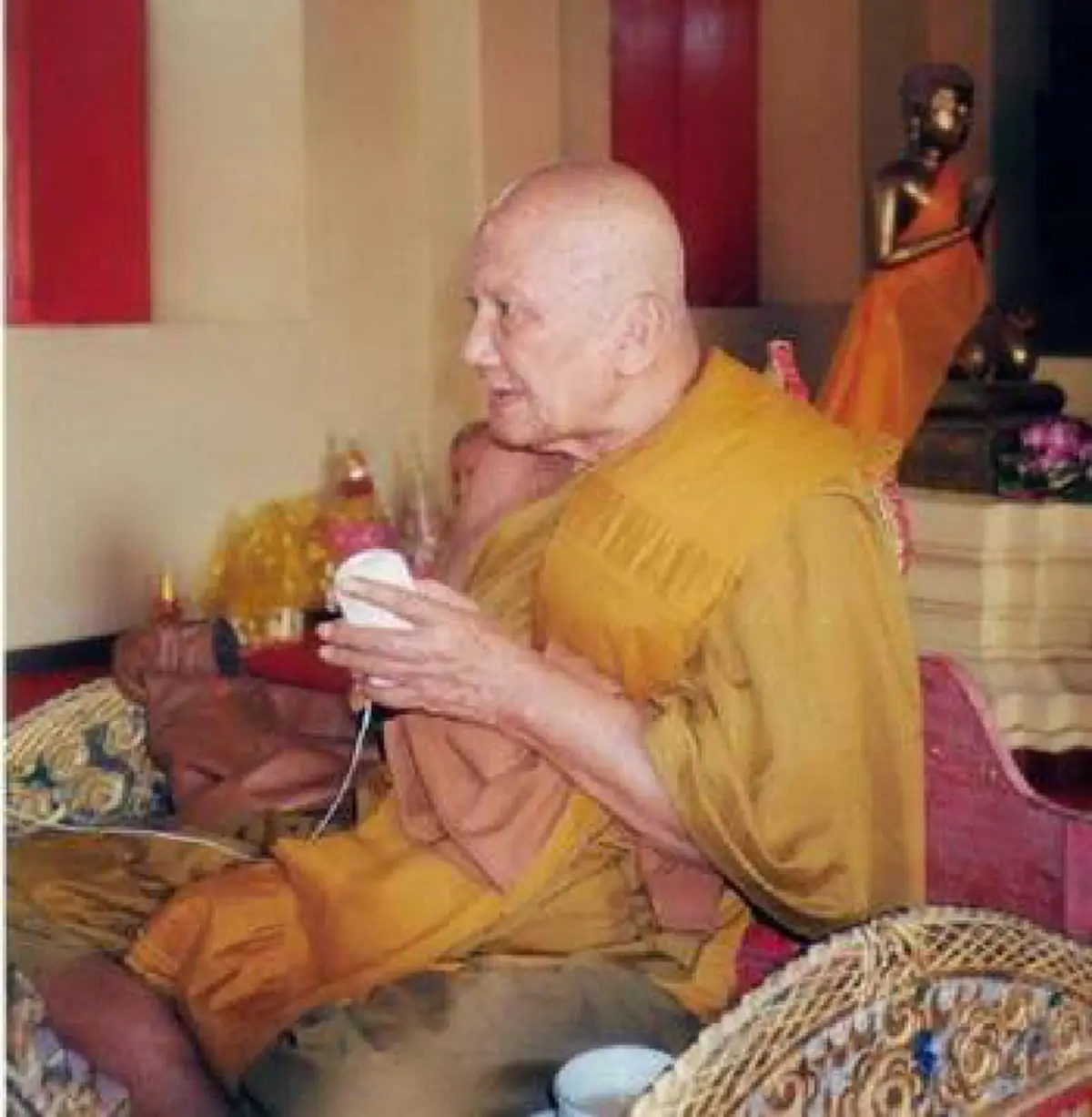 กราบสาธุๆ!!! บารมี "หลวงพ่อเปิ่น" แห่งวัดบางพระ สุดยอดพระเกจิผู้สร้างตำนาน ยันต์เสือโคร่ง ที่ศิษยนุศิษย์ต่างให้ความศรัทธา!!!