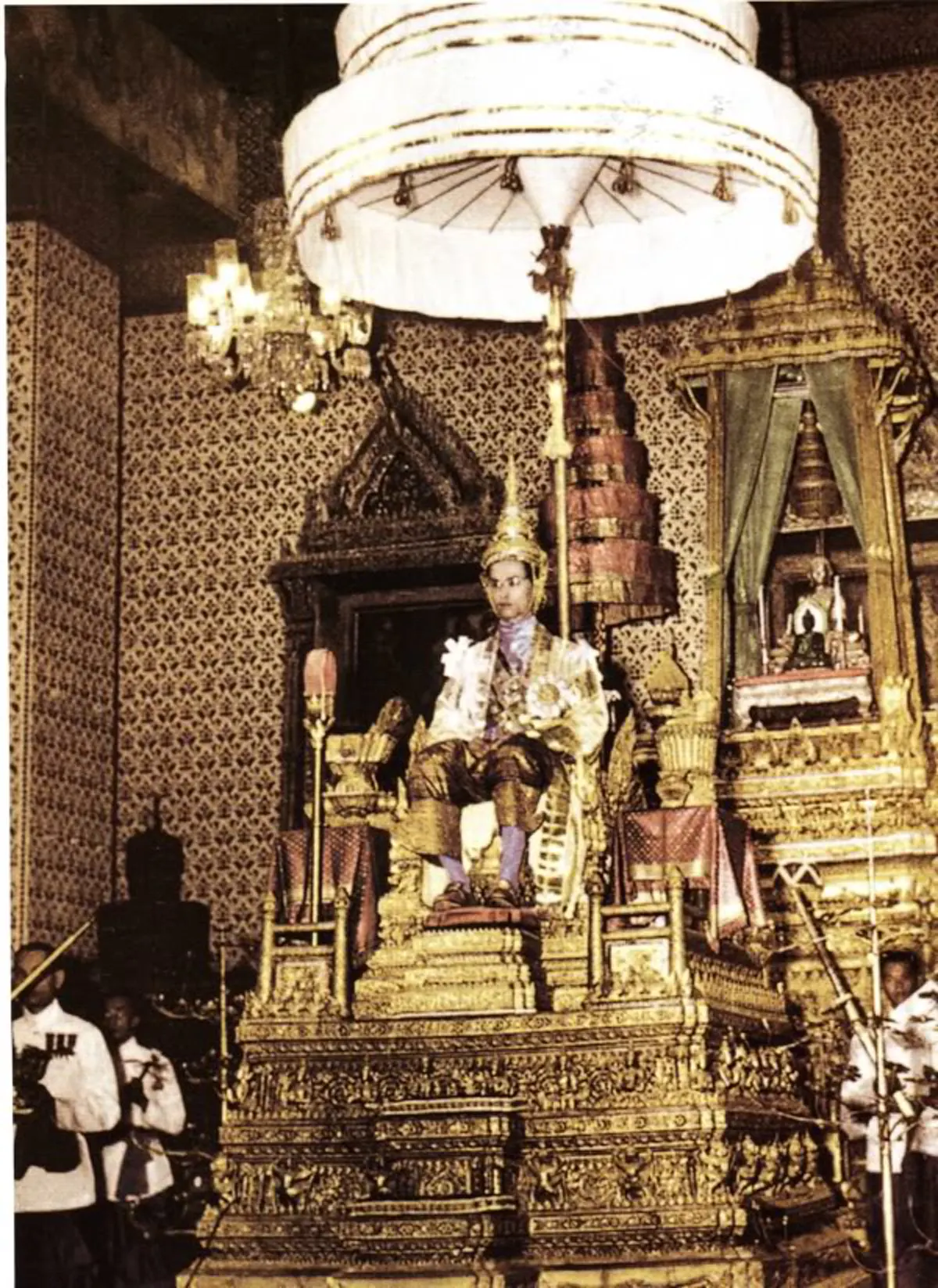"ไมค์ทองคำ" บันทึกพระสุรเสียง ในหลวงรัชกาลที่ 9 (ชมคลิป)
