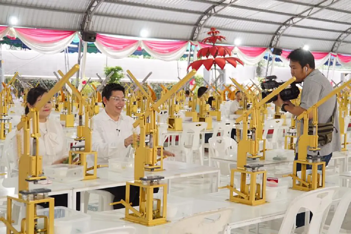 บุญอัดแน่น!?! "วัดพระธรรมกาย" กับกิจกรรมช่วงเข้าพรรษา เห็นแล้วร้องโอ้โห...นี่บริษัทฟอกเงินหรือเปล่า?