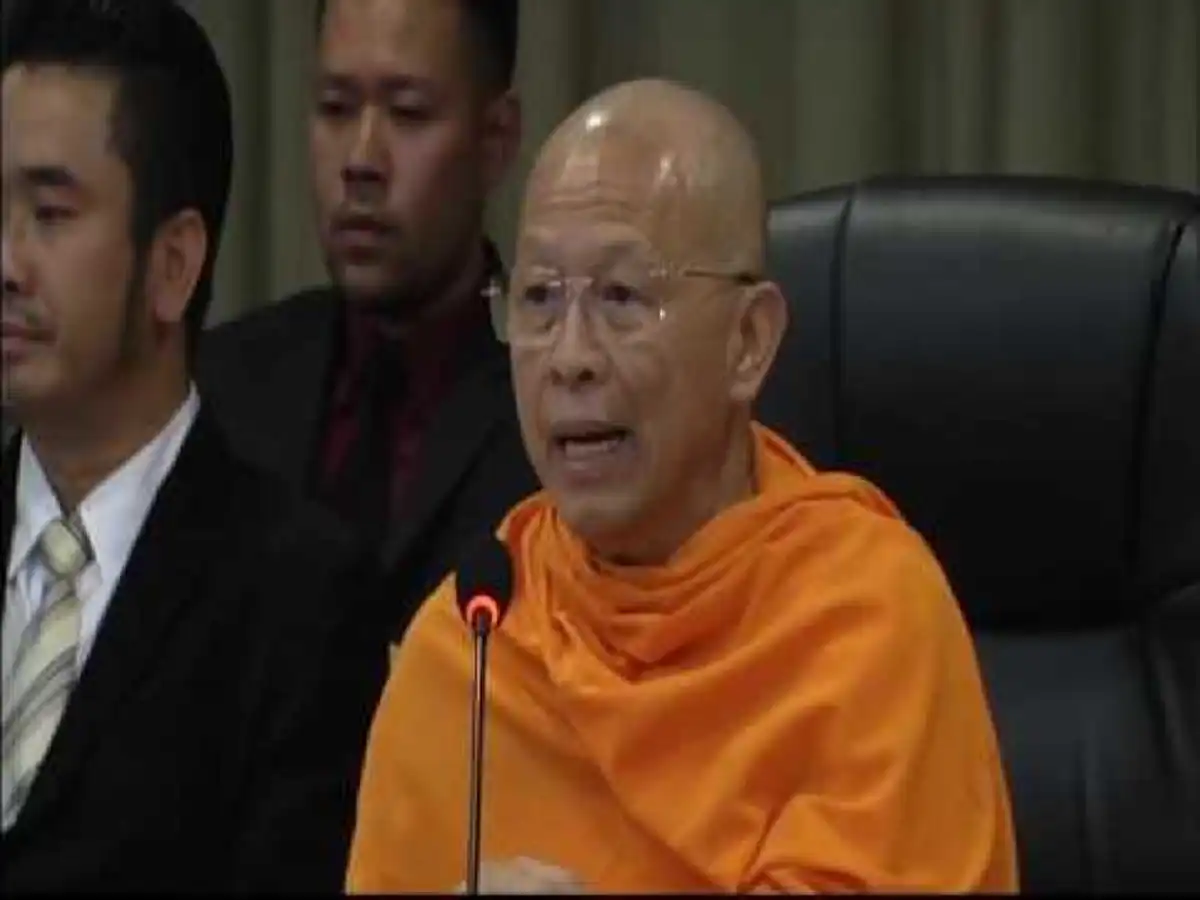 ด่วน!!! จ่อสึก "พระสุธรรม" รักษาการเจ้าอาวาสวัดพระธรรมกาย หากศาลไม่อนุญาตให้ประกันตัว หลังรับทราบข้อกล่าวหาให้ที่พักพิง "พระธัมมชโย"