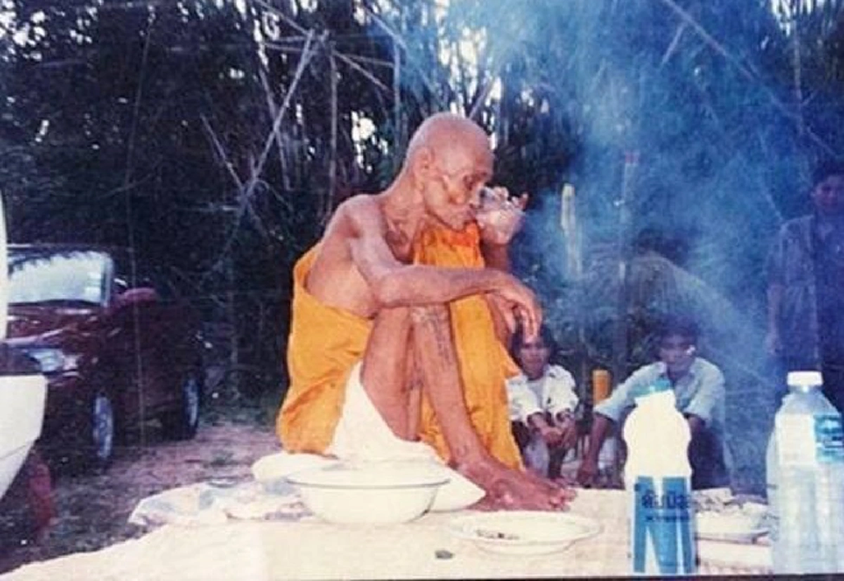 ถึงคราวตายแต่รอดได้ด้วยบารมีหลวงปู่สรวง เล่าจากประสบการณ์จริงของหลวงพ่อทองพูน วัดป่าโคกชาติ