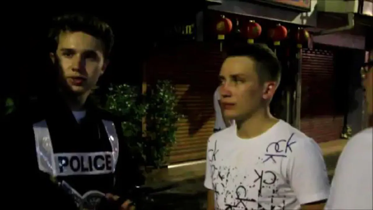 ไม่ใช่สายเหลือง!! "หนุ่มรัสเซีย" เจอกะเทยไทย เสนอขายบริการ รีบไล่พัลวัน ก่อนถูกชกหน้าหงาย แถมยังทำเรื่องให้เจ็บช้ำไปอีกนาน!!