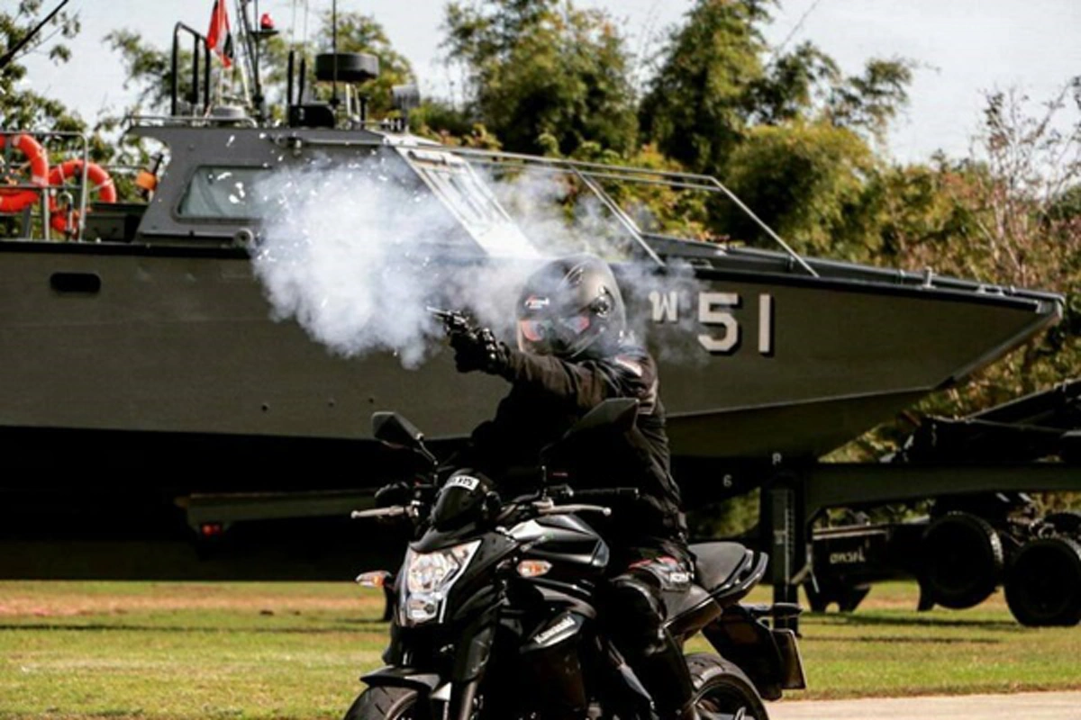 ผู้หญิงแล้วไง แกร่งไม่แพ้ชายใดก็แล้วกัน!!! 'สารวัตรทหารเรือหญิง" โชว์ศักยภาพสุดน่าทึ่งในพิธีสวนสนาม "วันกองทัพไทย"