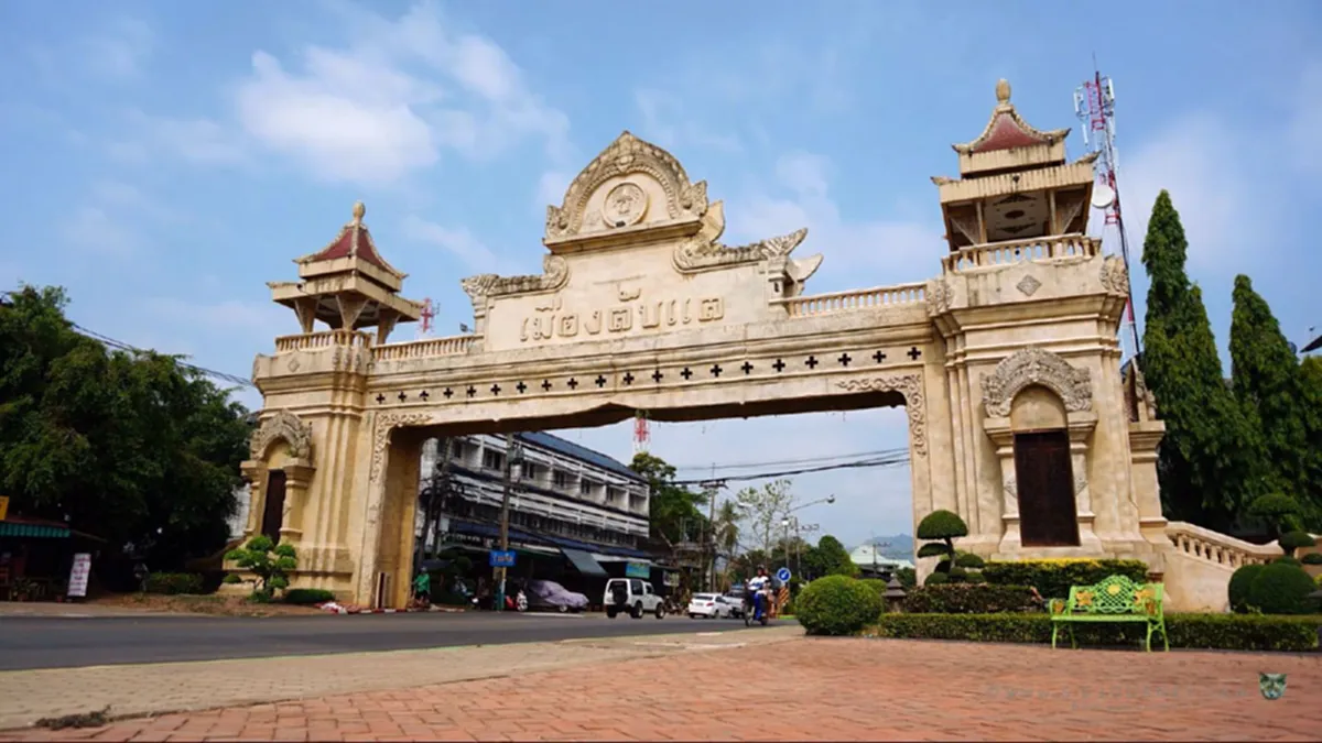 ตำนานเล่าขาน "เมืองลับแล" ดินแดนลึกลับกลางป่า ทุกคนในเมืองถือสัจจะวาจา ว่ากันว่าเป็นสถานที่จากอีกมิติหนึ่ง...