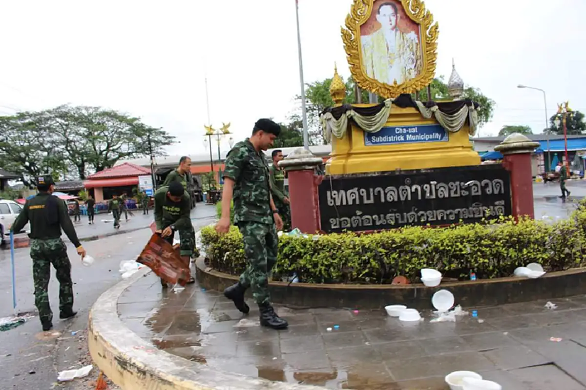 วีรบุรุษชาวชะอวด!!!สุดยื้อ "ผู้พันบอม"สิ้นลมแล้ว เคยเปรยขณะช่วยน้ำท่วม "เห็นคนเดือดร้อนไม่มีที่นอนอุ่นๆ แล้วมันจุก สงสาร...ต้องช่วยเขาก่อน ถึงเราจะเหนื่อยได้กลับบ้าน ตื่นมาก็มีแรง"