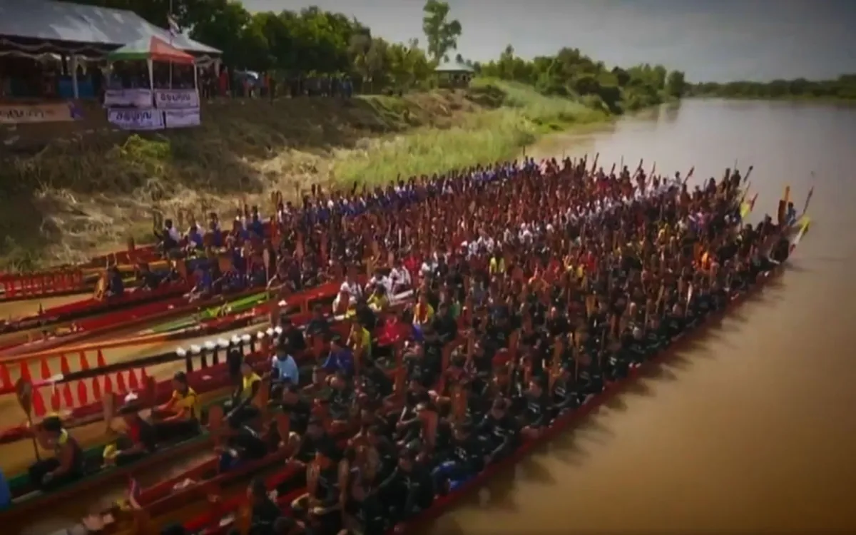สมกับเป็น"มรดกแห่งสายน้ำ"...เรือยาวประเพณี อีสานร่วมใจถวาย"พ่อหลวง ร.9"...นับเป็นภาพที่น่าจดจำไปอีกนาน(ชมคลิป)