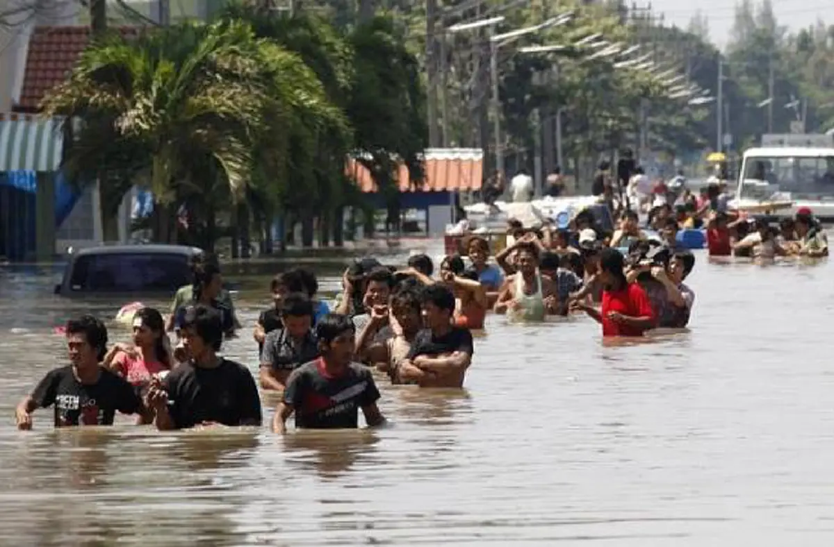 ย้อนรอย-ตีแผ่ความจริง...น้ำท่วมใหญ่ปี 54 "เพื่อไทย" โบ้ยยังไงก็ไม่พ้นตัว...ยิ่ง"นารีปู" บอก"หนูไม่รู้" นั่นยิ่งมดเท็จ!!