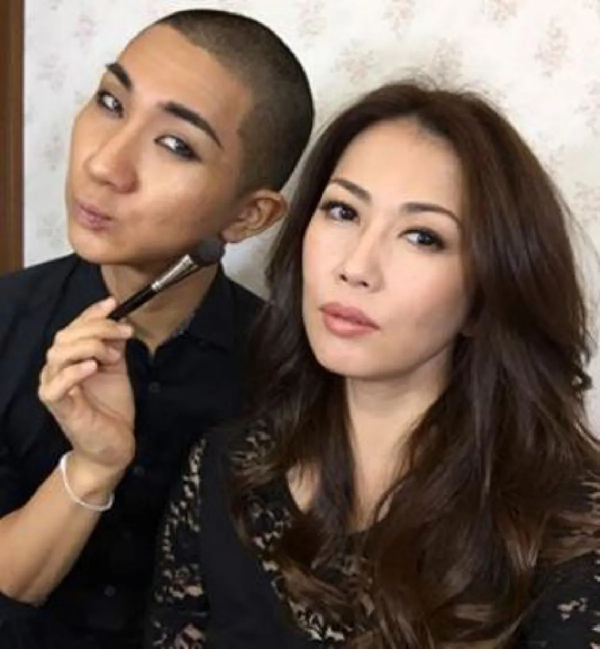 ถึงกับอึ้ง !! พระญี่ปุ่น ยอมรับแบบแมนแมน ?? ว่าตัวเองเป็นเกย์ โกอินเตอร์ เป็น"หลวงเจ๊" ช่างแต่งหน้าระดับโลก !! (ภาพ+รายละเอียด) 