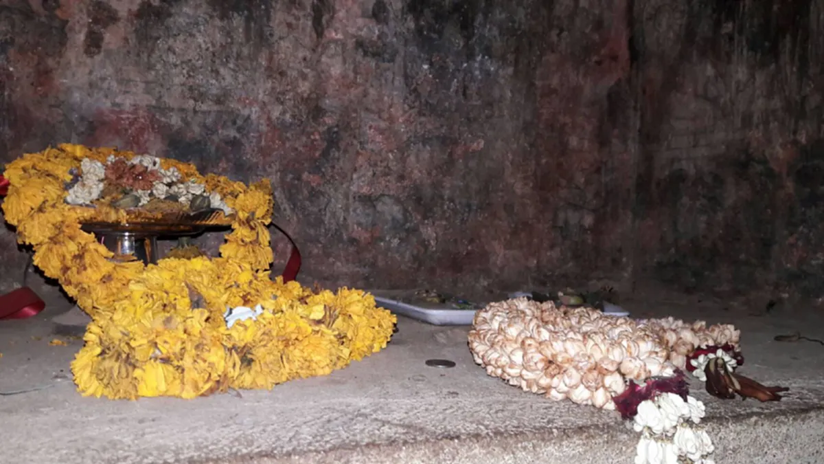 พบแล้ว!! คลิปพิสูจน์สถานที่จริง "วัดราชบดินทร์" กรุใต้ดินเก็บสมบัติ ในละคร "พิษสวาท" บอกได้คำเดียวขนลุกหนักมาก(มีคลิป)