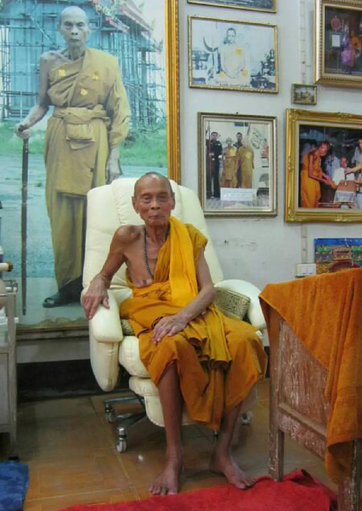 สุดยอดพระเกจิแห่งเมืองละโว้ "หลวงพ่อเพี้ยน"วัดเกิ่นกฐินไม่มีใครไม่รู้จักกับศรัทธาและวัตถุมงคลอันเลื่องลือต้องยกมือสาธุ!!!