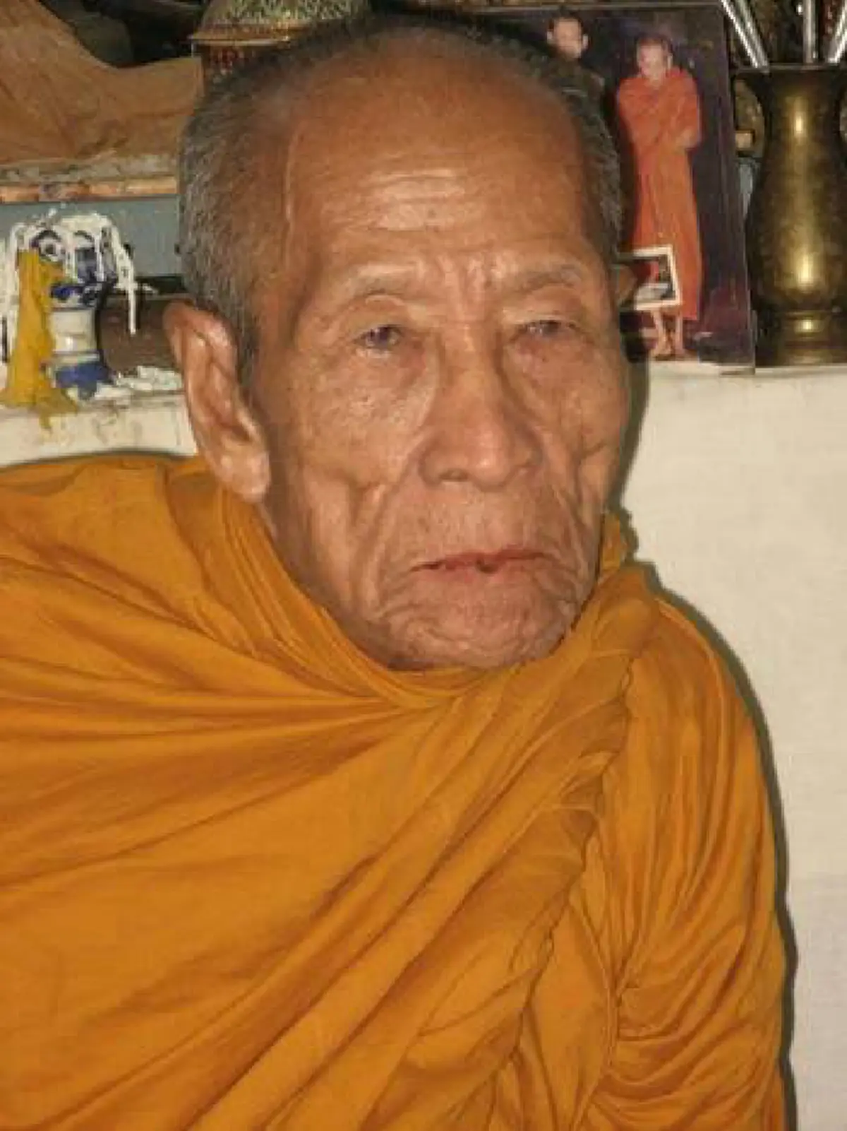 ยกมือท่วมหัว!!! บารมี "หลวงปู่คำบุ" เกจิดังแห่งลุ่มน้ำมูลผู้ทรงคุณพุทธาคมอันเข้มขลังแห่งวัดกุดชมภูจังหวัดอุบลฯ!!!