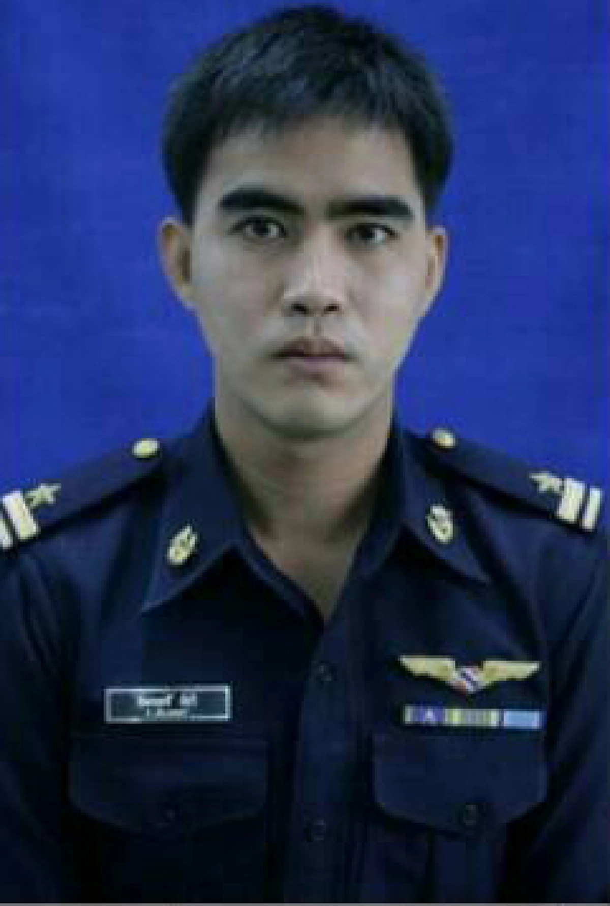 "นาวาอากาศตรี ดิลกฤทธิ์ ปัถวี" วีรบุรุษทำหน้าที่จนวินาทีสุดท้าย !!! และนี่คือสาเหตุที่ทำให้ ไม่ดีดตัวออกจากเครื่อง (ข้อมูล)
