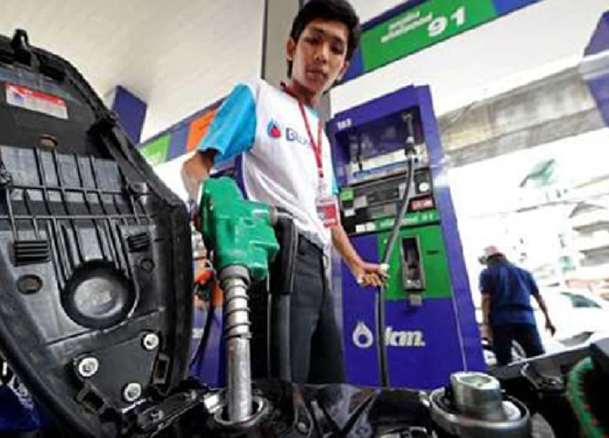 พนักงานปตท.ระส่ำ!!! หลังปรับโครงสร้าง แยกน้ำมัน-ค้าปลีกเป็นบริษัทใหม่ กว่า1,500คน ยังตัดสินใจไม่ได้ว่าจะอยู่ปตท.ที่เก่า หรือไปอยู่บริษัทใหม่