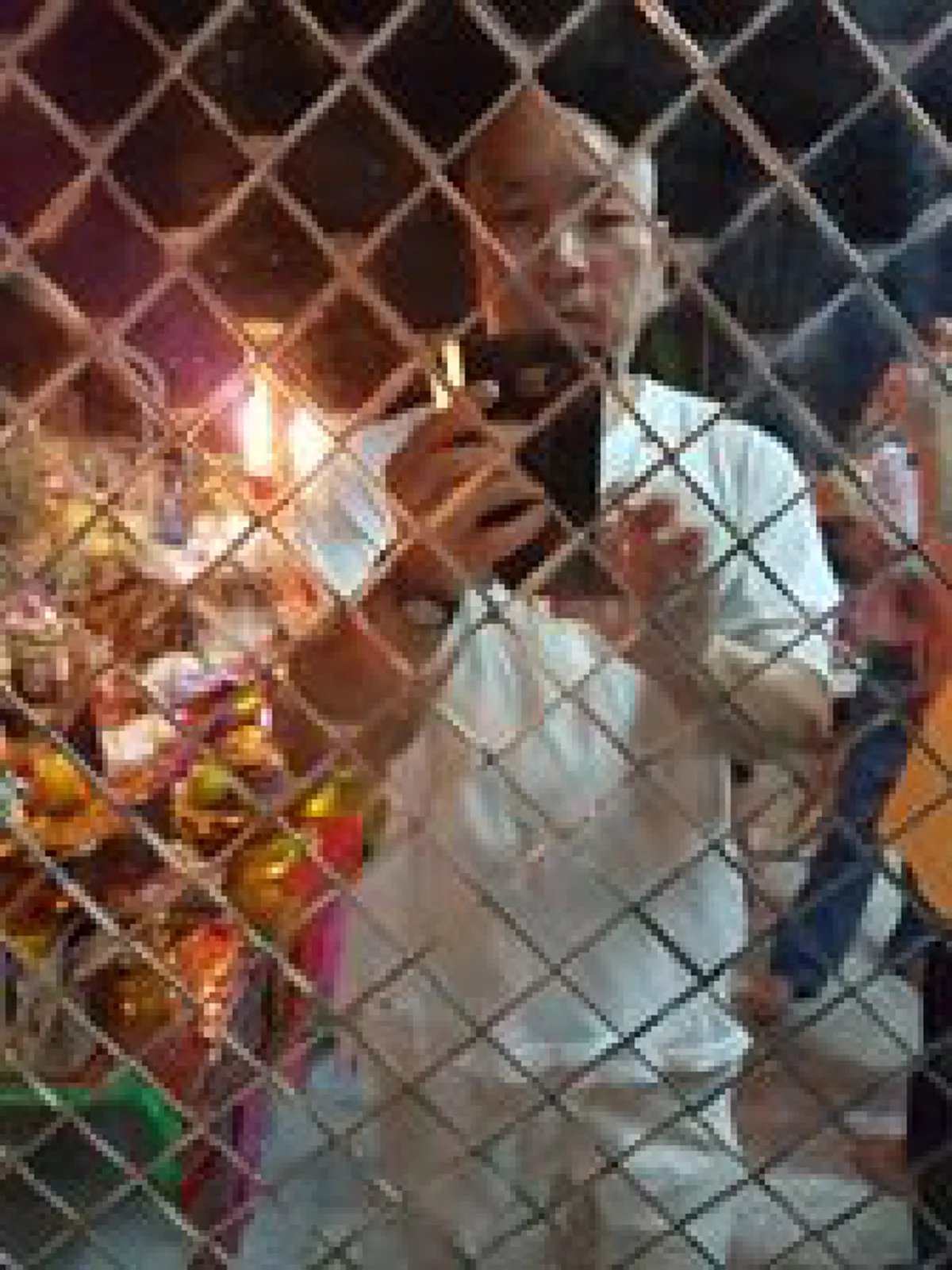 ตะลึง! ถ่ายติดปาฏิหาริย์ เทพเจ้าไฉ่ซิงเอี้ย มือลึกลับแตะรับเครื่องบูชา ขนลุกซู่...ในคืนพิธีบูชาเทพเจ้าแห่งโชคลาภ 