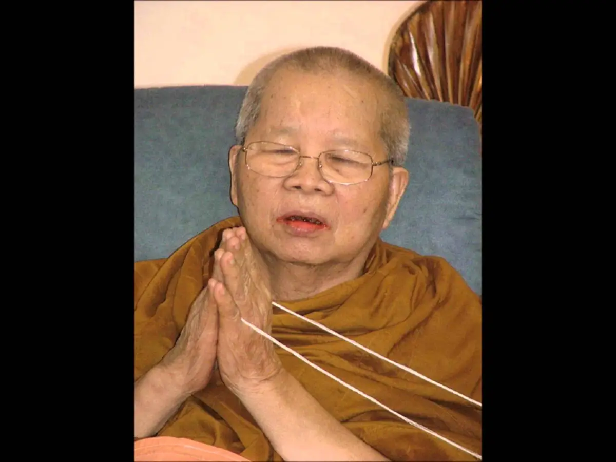 อยู่ในที่ศักดิ์สิทธิ์ต้องสำรวมระวังทุกย่างก้าว! หลวงปู่จันทาหันเท้าเข้าหาพระโดยไม่เจตนา...จนเทวดาต้องมาเตือน!!